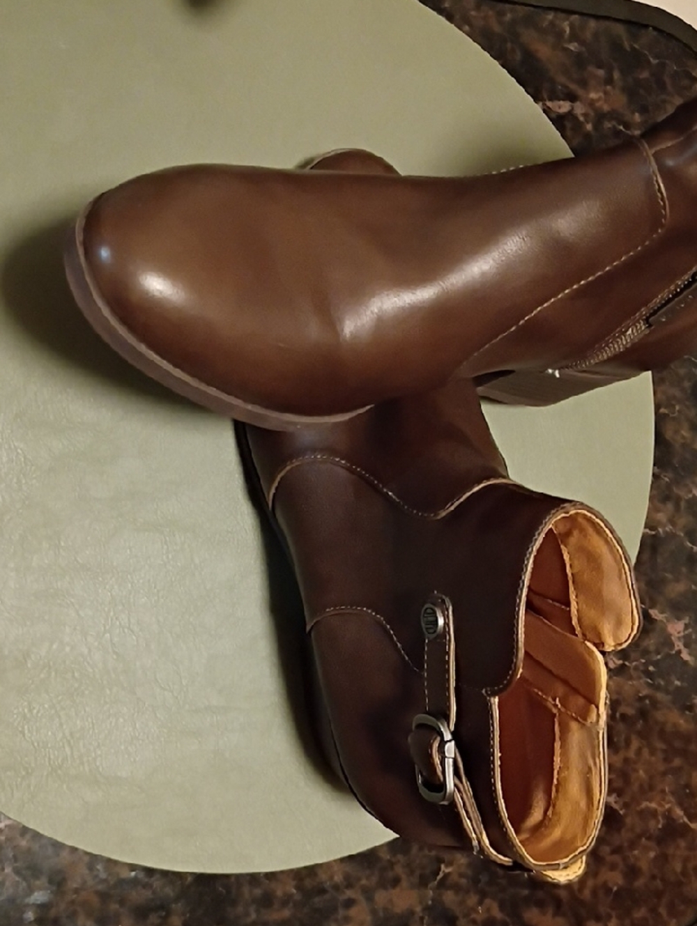 Unisa Olive-Taupe Leather Side-Buckle Ankle Boot Size 9 M - Picture 2 of 11